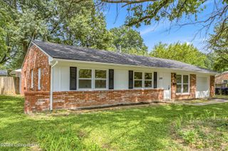 2419 Woodmont Dr, Louisville, KY 40220