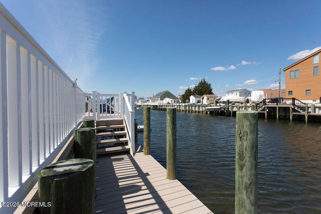 76 Claudia Lane, Manahawkin, NJ 08050