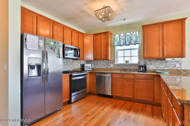 76 Claudia Lane, Manahawkin, NJ 08050