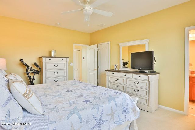 76 Claudia Lane, Manahawkin, NJ 08050