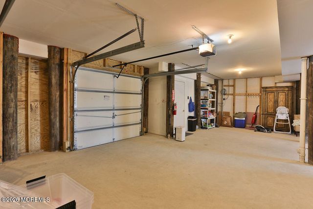 76 Claudia Lane, Manahawkin, NJ 08050
