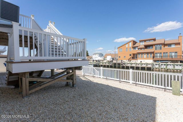 76 Claudia Lane, Manahawkin, NJ 08050