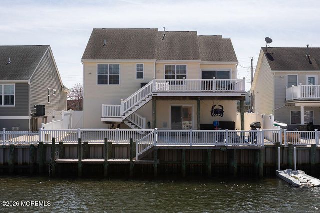76 Claudia Lane, Manahawkin, NJ 08050