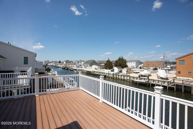 76 Claudia Lane, Manahawkin, NJ 08050