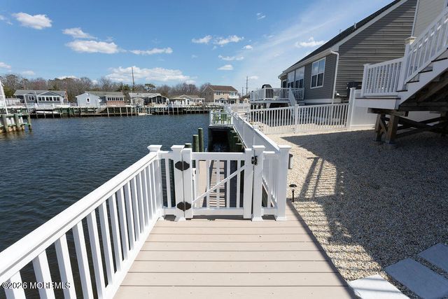 76 Claudia Lane, Manahawkin, NJ 08050