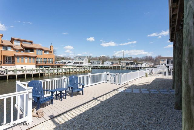 76 Claudia Lane, Manahawkin, NJ 08050