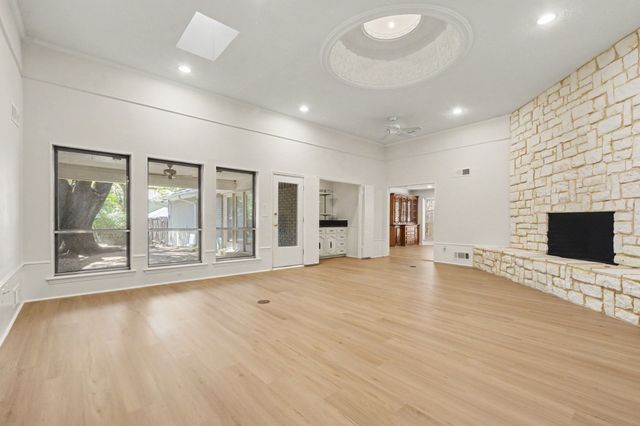 9632 Robin Meadow Drive, Dallas, TX 75243