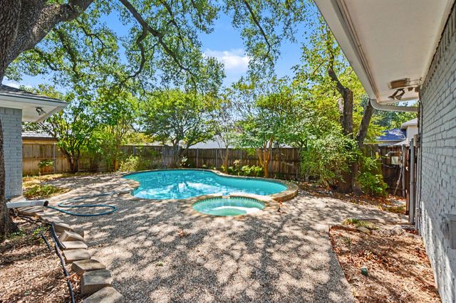 9632 Robin Meadow Drive, Dallas, TX 75243