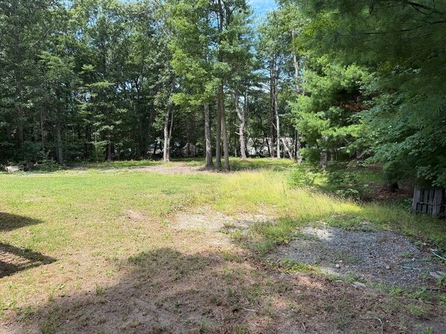 11 C H Clark Dr, Freetown, MA 02702