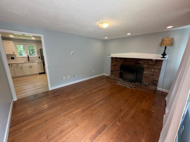 11 C H Clark Dr, Freetown, MA 02702