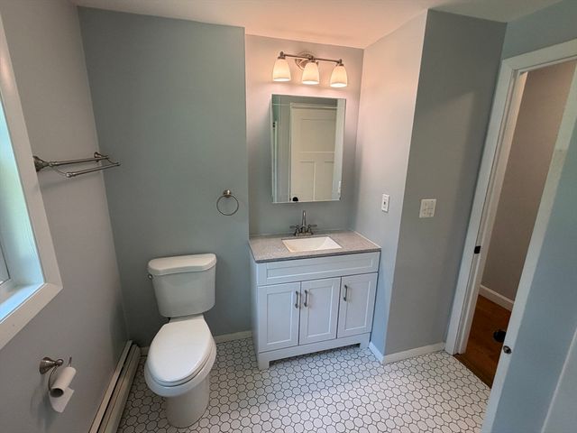 11 C H Clark Dr, Freetown, MA 02702