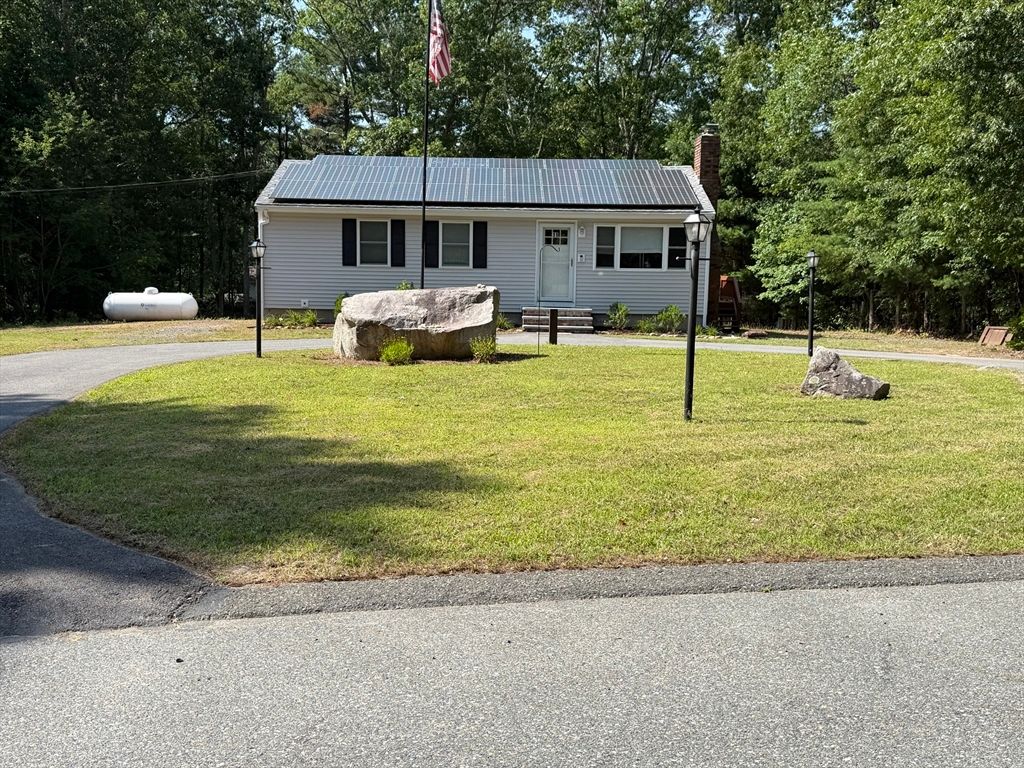 11 C H Clark Dr, Freetown, MA 02702