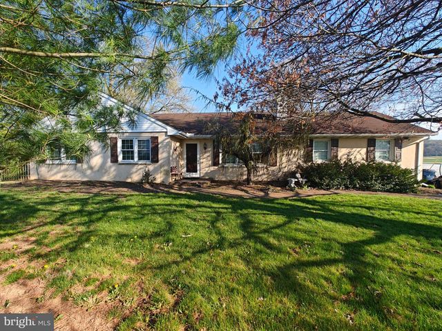 3422 COMPASS RD, Gap, PA 17527