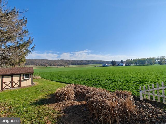 3422 COMPASS RD, Gap, PA 17527