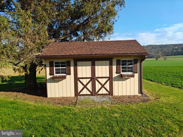 3422 COMPASS RD, Gap, PA 17527