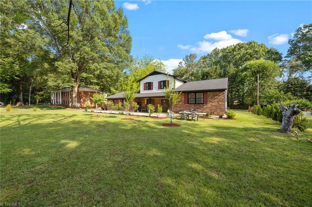 6640 Springfield Drive, Clemmons, NC 27012