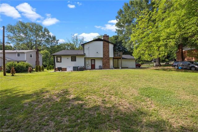 6640 Springfield Drive, Clemmons, NC 27012