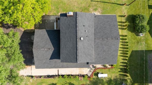 6640 Springfield Drive, Clemmons, NC 27012