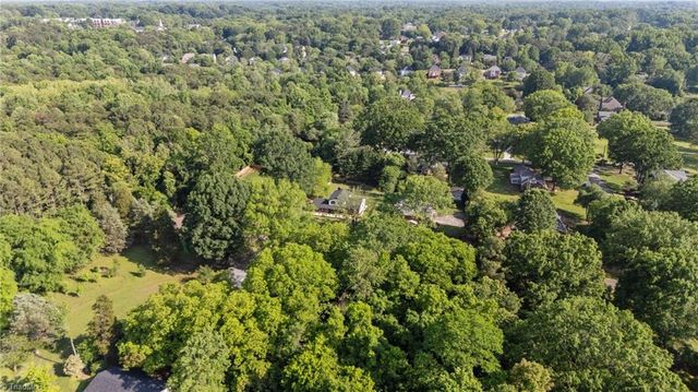 6640 Springfield Drive, Clemmons, NC 27012