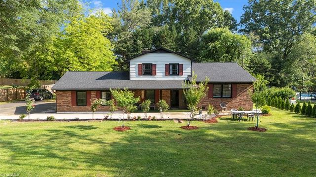 6640 Springfield Drive, Clemmons, NC 27012