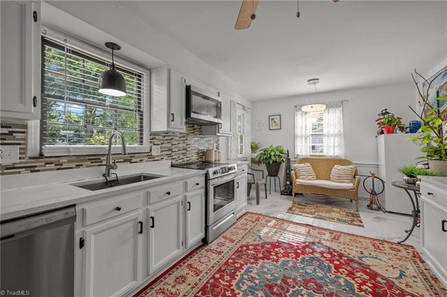 6640 Springfield Drive, Clemmons, NC 27012