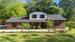 6640 Springfield Drive, Clemmons, NC 27012