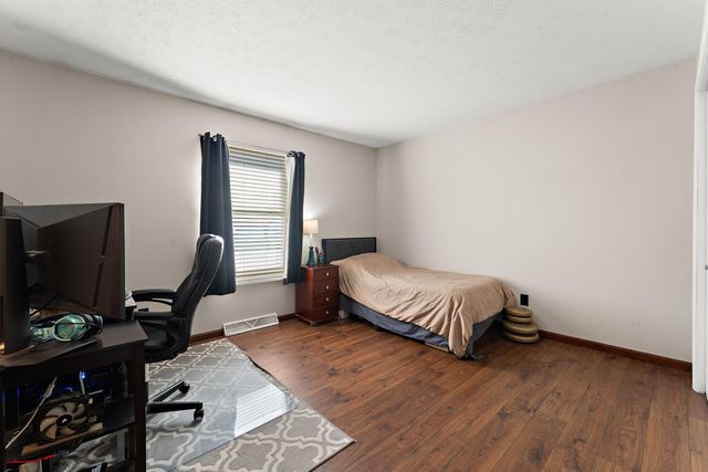 6476 W Lee Len Trail, La Porte, IN 46350