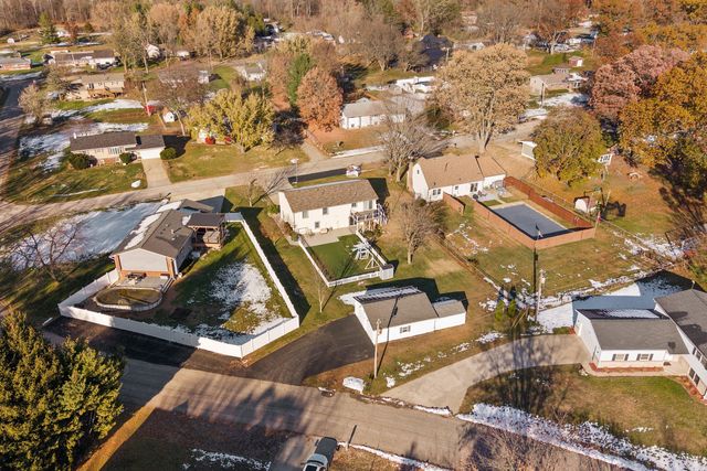 6476 W Lee Len Trail, La Porte, IN 46350