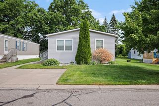 2700 Shimmons Road, Auburn Hills, MI 48326