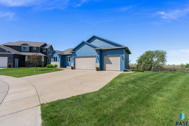 760 Fox Ct Court, Tea, SD 57064