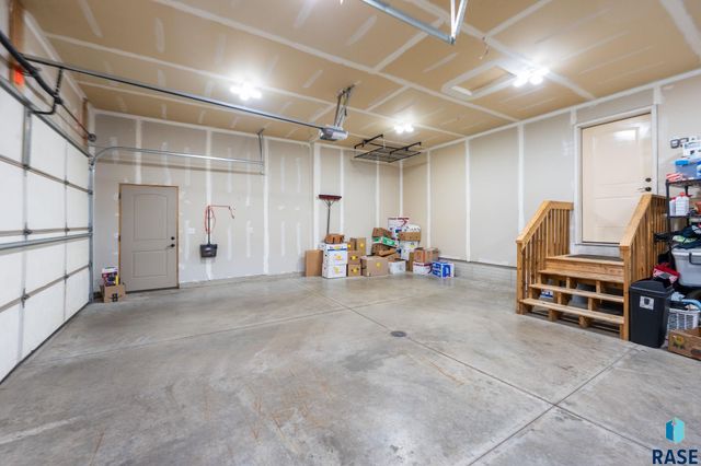 760 Fox Ct Court, Tea, SD 57064