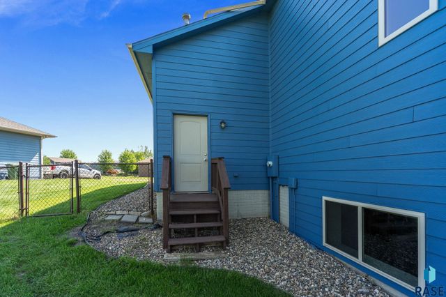 760 Fox Ct Court, Tea, SD 57064