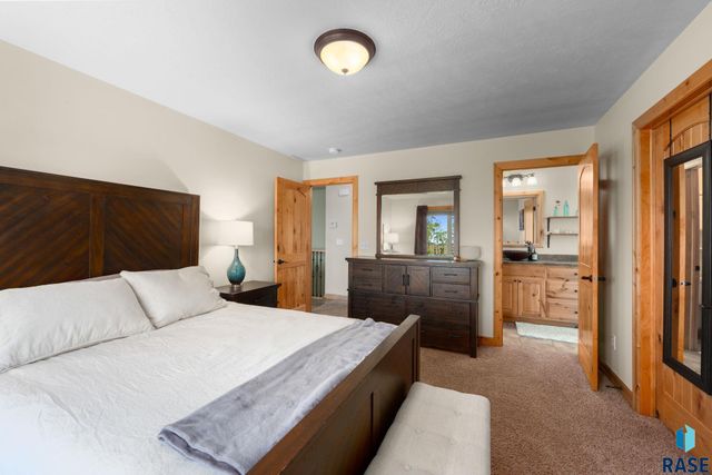 760 Fox Ct Court, Tea, SD 57064