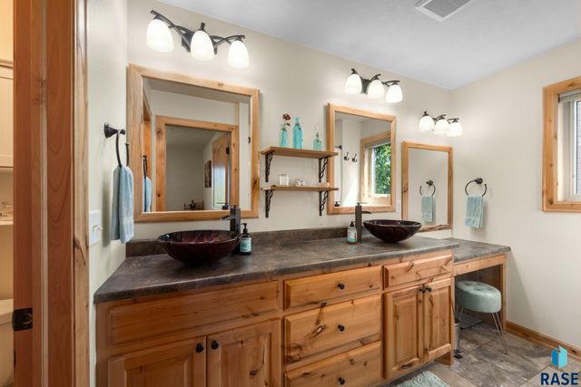 760 Fox Ct Court, Tea, SD 57064