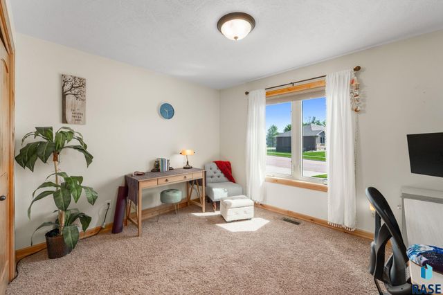 760 Fox Ct Court, Tea, SD 57064
