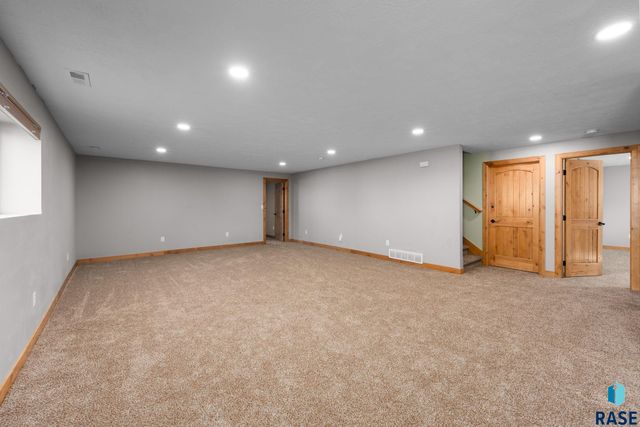 760 Fox Ct Court, Tea, SD 57064