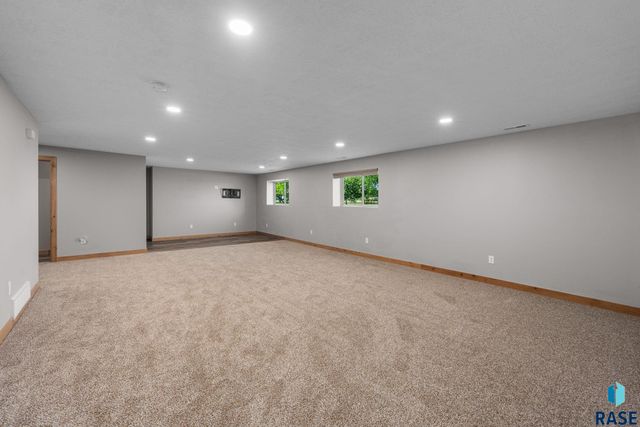 760 Fox Ct Court, Tea, SD 57064