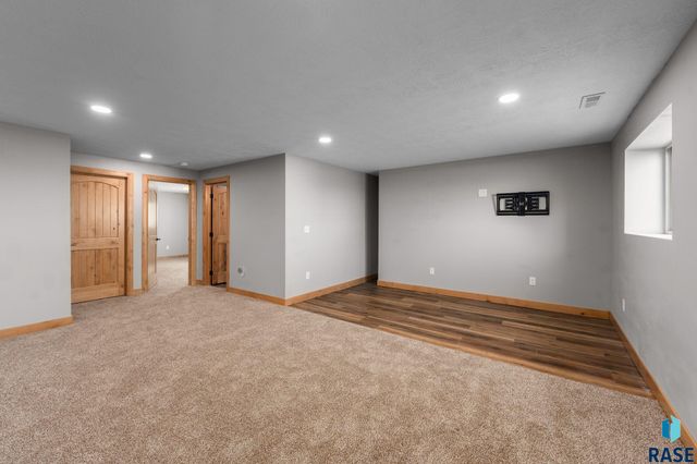 760 Fox Ct Court, Tea, SD 57064