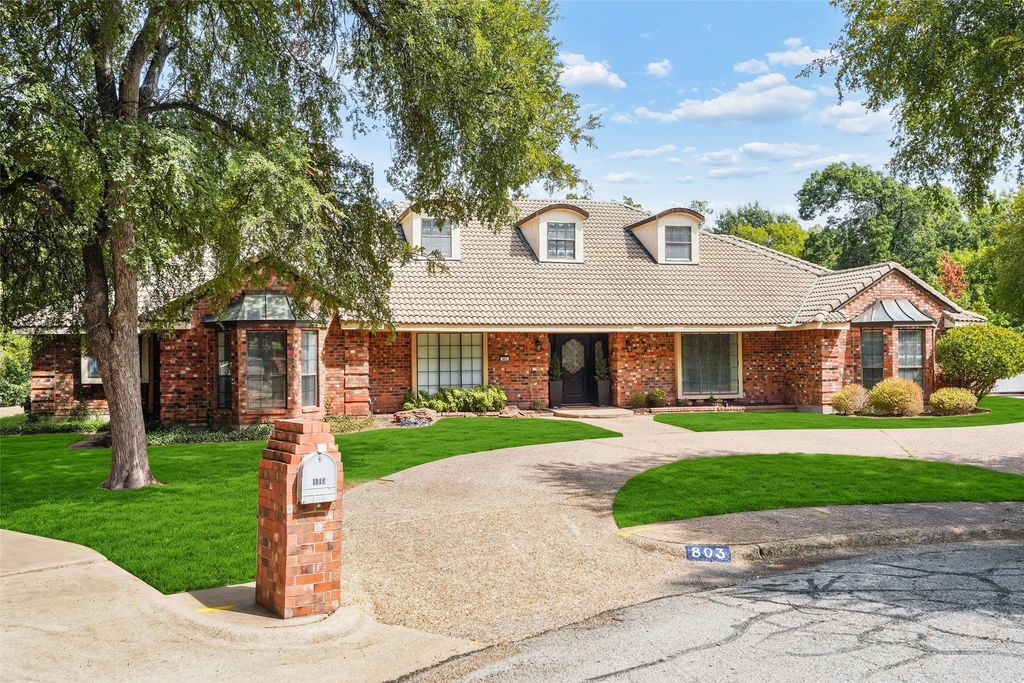 803 Green Tree Court, Duncanville, TX 75137 — photo 2
