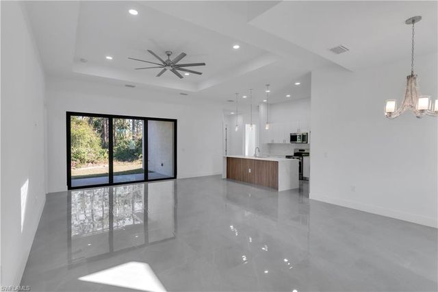 2617 4th ST SW, Lehigh Acres, FL 33976