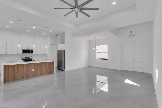 2617 4th ST SW, Lehigh Acres, FL 33976