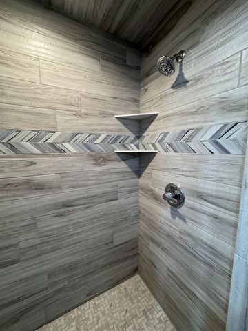 2005 E RIDGE HAVEN LANE, Appleton, WI 54913