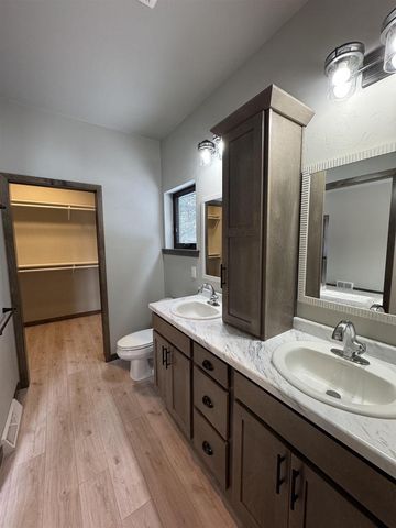 2005 E RIDGE HAVEN LANE, Appleton, WI 54913