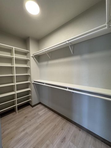 2005 E RIDGE HAVEN LANE, Appleton, WI 54913