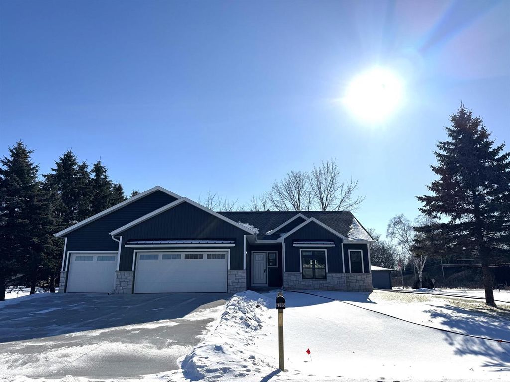 2005 E RIDGE HAVEN LANE, Appleton, WI 54913