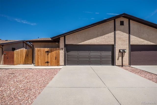 19 Pineridge Court, Pueblo, CO 81001