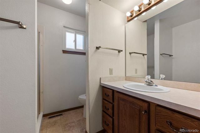 19 Pineridge Court, Pueblo, CO 81001