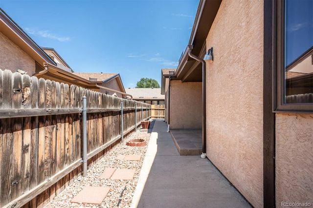 19 Pineridge Court, Pueblo, CO 81001