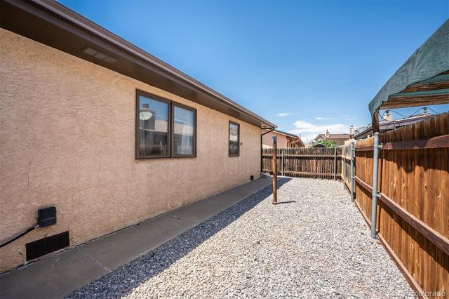 19 Pineridge Court, Pueblo, CO 81001