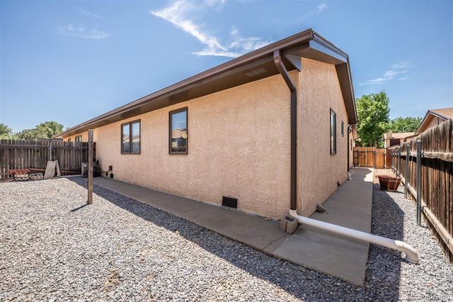 19 Pineridge Court, Pueblo, CO 81001